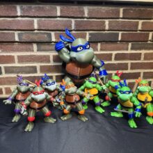 Retro Turtle Collectible Figures – Classic 90s Heroes Set